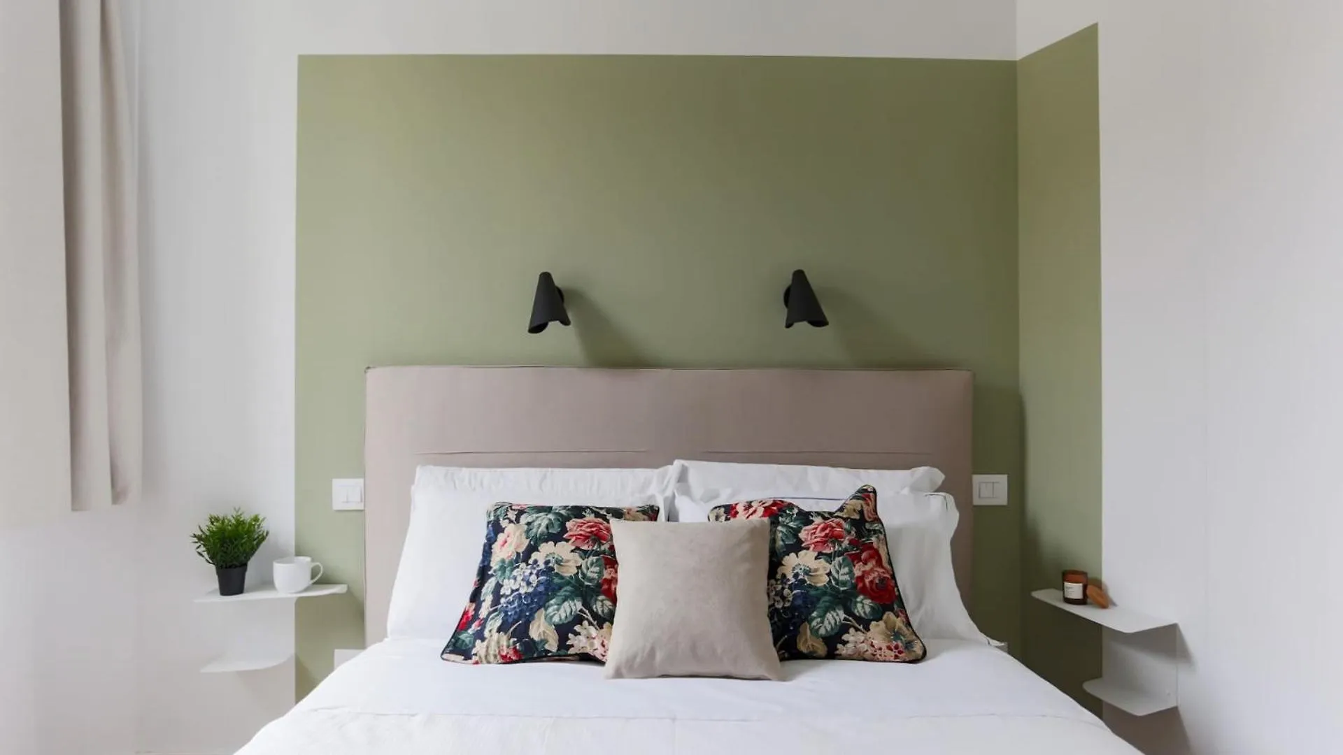 מילאנו The Best Rent - Spacious And Renovated Two-Bedroom Apartment Downtown