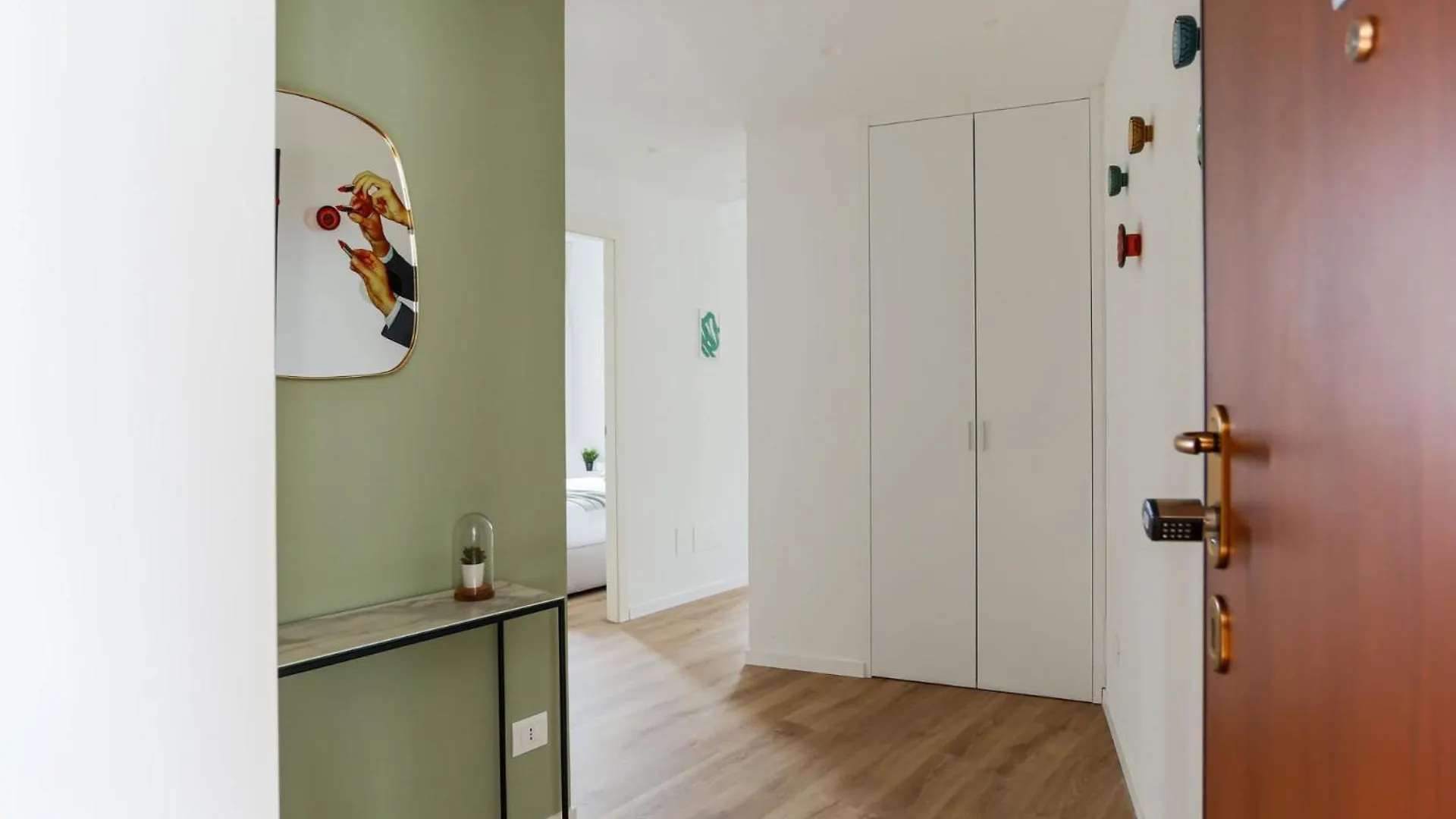 מילאנו The Best Rent - Spacious And Renovated Two-Bedroom Apartment Downtown 0*,  איטליה