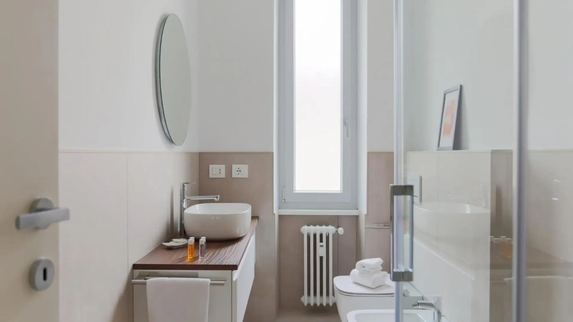 מילאנו The Best Rent - Spacious And Renovated Two-Bedroom Apartment Downtown 0*,