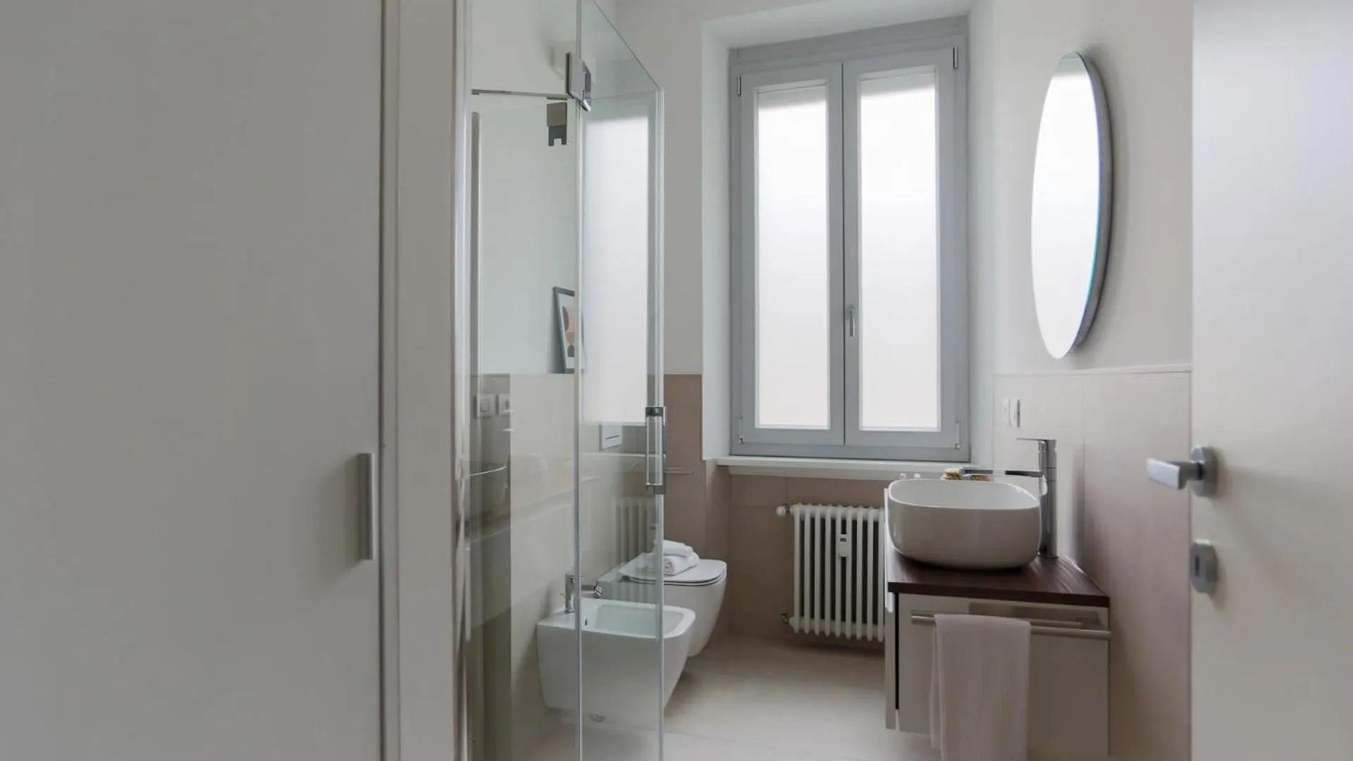 מילאנו The Best Rent - Spacious And Renovated Two-Bedroom Apartment Downtown